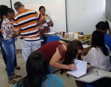 Dinâmica de formação do curso para educadores da zona rural. Imagem: reprodução de rede social.